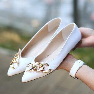 Babet Ayakkabı - Erbilden - Popi Beyaz Cilt Zincirli Babet Ayakkabı